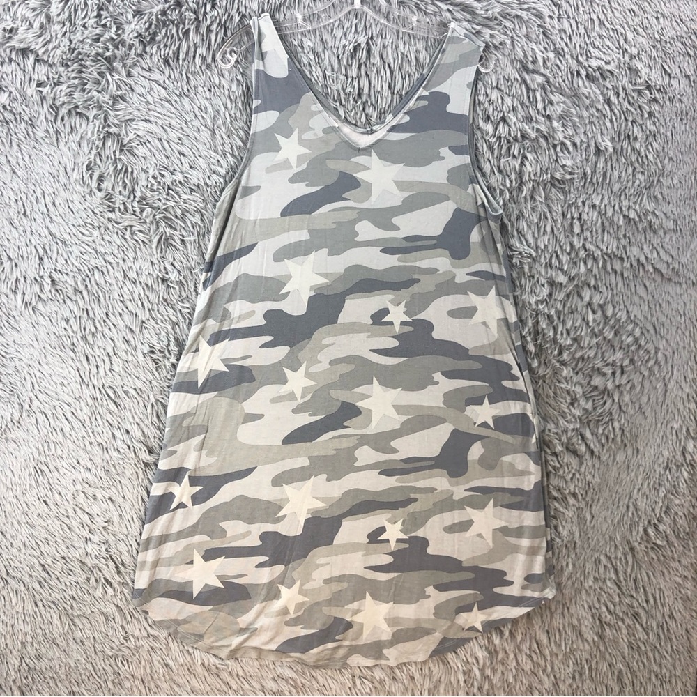 Maurices Dress 24/7 Womens Large Vneck Green Gray Camouflage Pockets Shirt